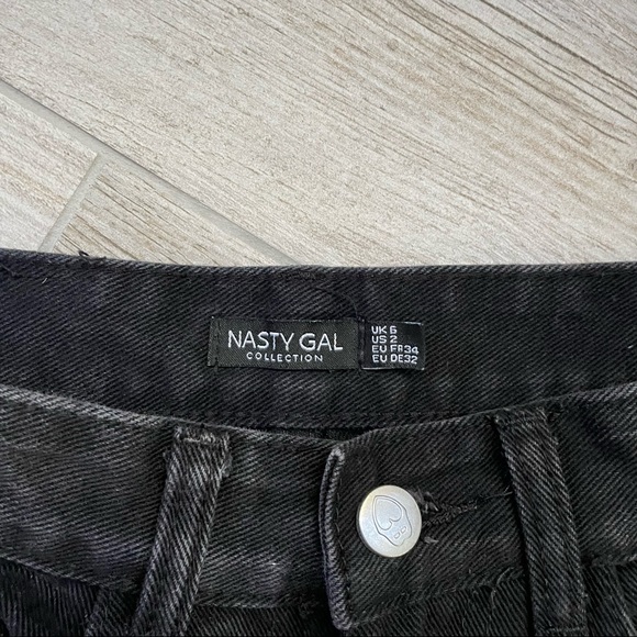 Nasty Gal Women’s Ripped Straight Leg Mom Jeans, Size 2 - Picture 3 of 3